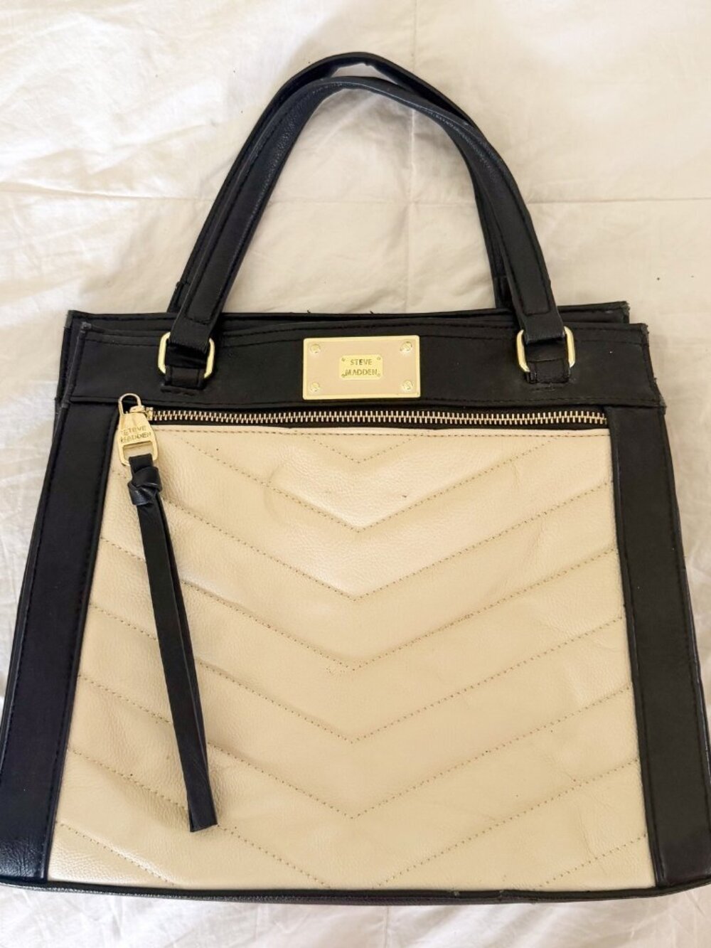 Steve Madden Black Cream Quilted Tote Bag Gold Hardware Satchel